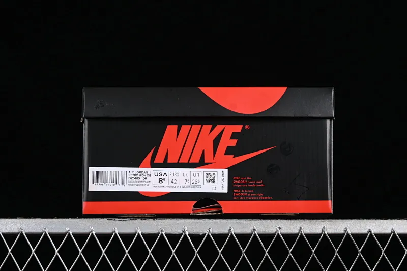 All categories Air Jordan Jordan series basketball shoes Air Jordan 1 High Air Jordan 1 High OG "Black Toe Reimagined" AJ1 Joe 1 new black toe DZ5485-106